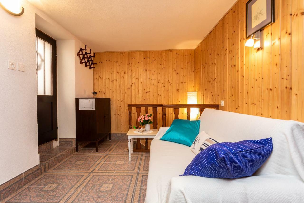 Apartman Verbenia Vrbnik Kültér fotó